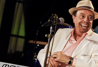 Sérgio Mendes en el tono de la alegría