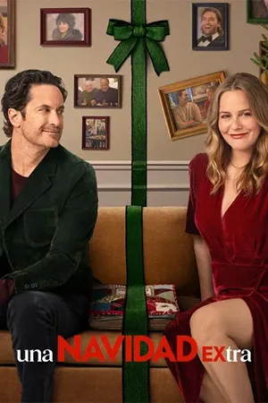 Una Navidad EXtra: Una pareja planea un divorcio amigable, pero nuevos amores y viejos sentimientos complican su última celebración familiar. Filmelier Image