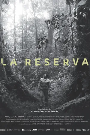 La reserva: Una forestal tenaz intenta unir a su comunidad para desalojar a unos invasores, enfrentándose a un peligro mucho mayor. Filmelier Image