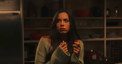 Model House: A Morte Segue Você