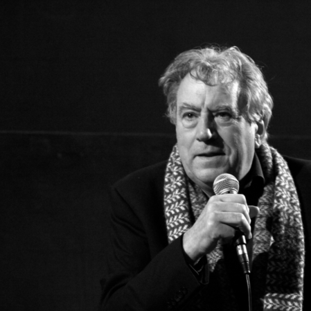 Terry Jones, um dos fundadores do Monty Python, morre aos 77 anos