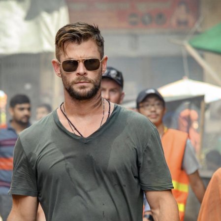 Chris Hemsworth e muita ação no trailer de ‘Resgate’, o novo filme da Netflix