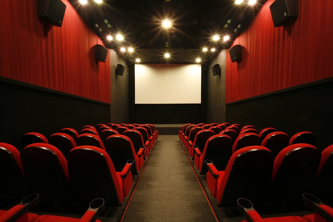 Nos EUA, cinemas e estúdios seguem confiantes com reabertura em julho