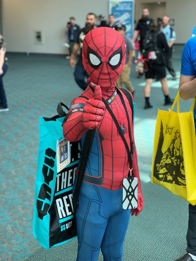 Um fã mirim de cosplay de Homem-Aranha na SDCC de 2019 (Foto: Renan Martins Frade)