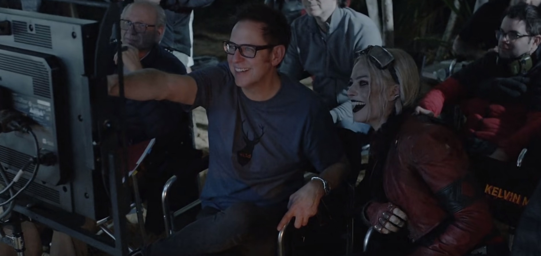 James Gunn no set de ‘O Esquadrão Suicida’ (Crédito: reprodução / Warner Bros.)