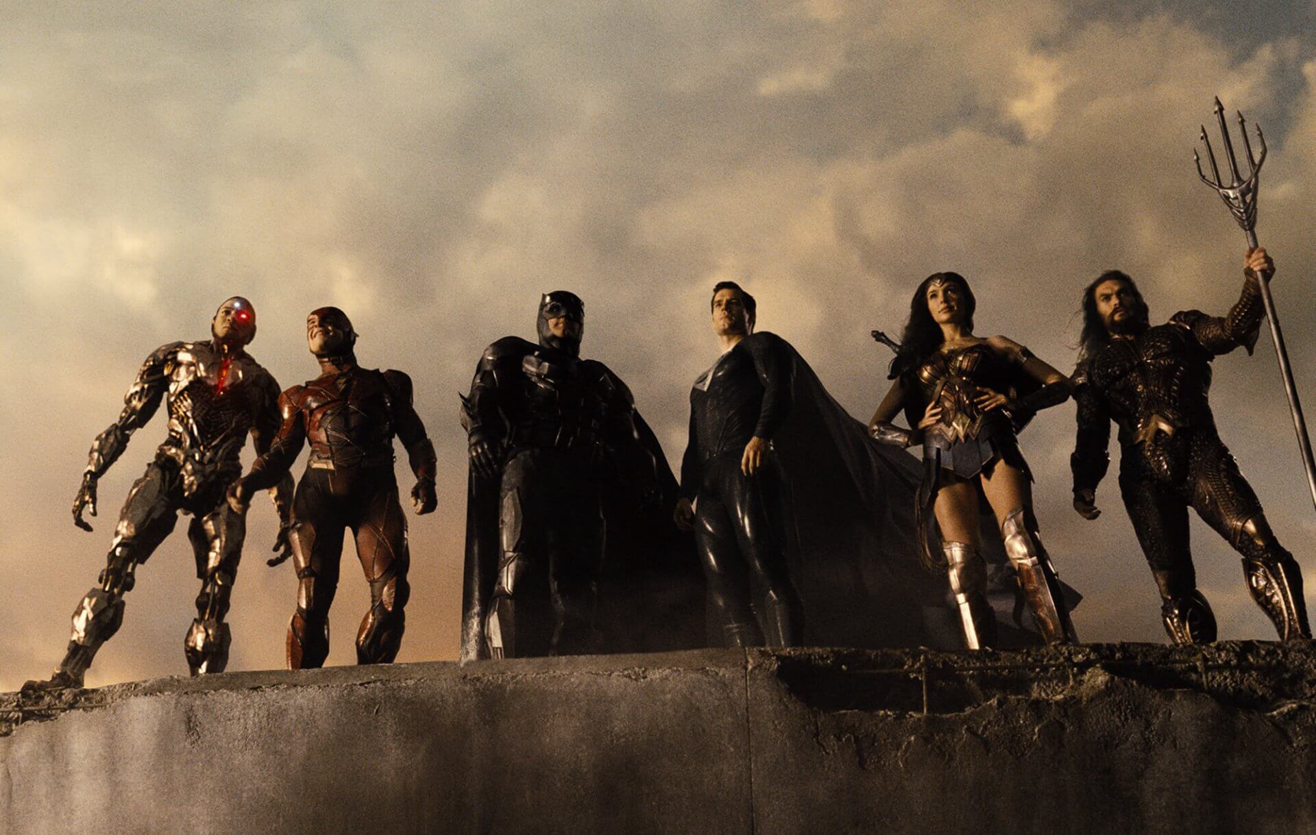 Em 'Liga da Justiça de Zack Snyder', o Snyder Cut, uma das principais mudanças é a adição do uniforme negro do Superman (Foto: divulgação / Warner Bros.)