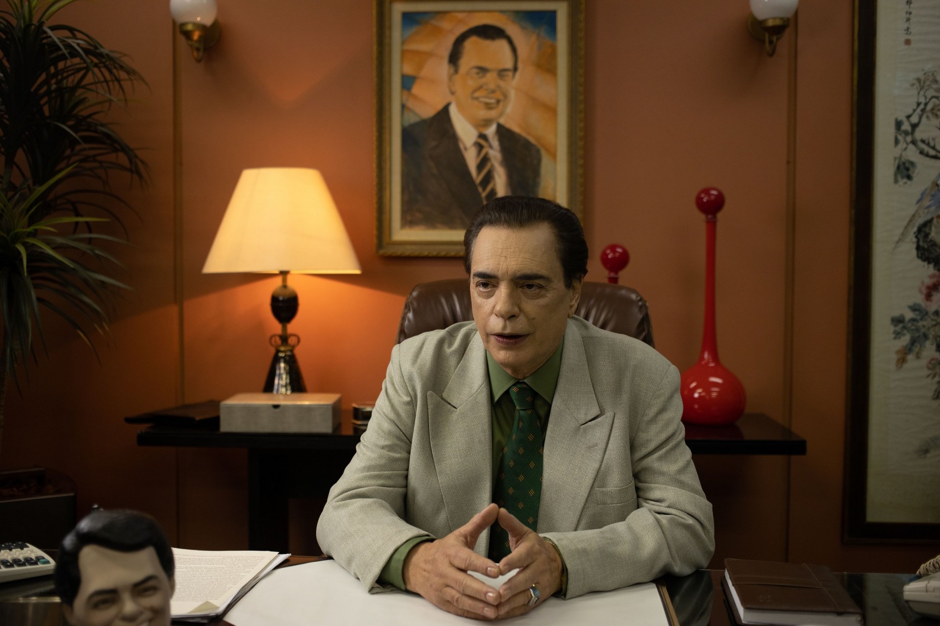 José Rubens Chachá como Silvio Santos em 'O Rei da TV' (Foto: divulgação / Disney)
