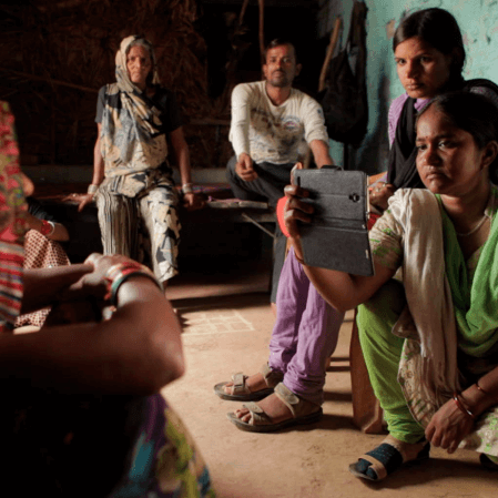 'Escrevendo com Fogo' indicado ao Oscar "é um momento absurdo para a Índia", diz diretora