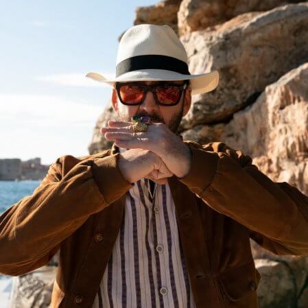 Com 'O Peso do Talento', Nicolas Cage ganha o status de astro cult do cinema