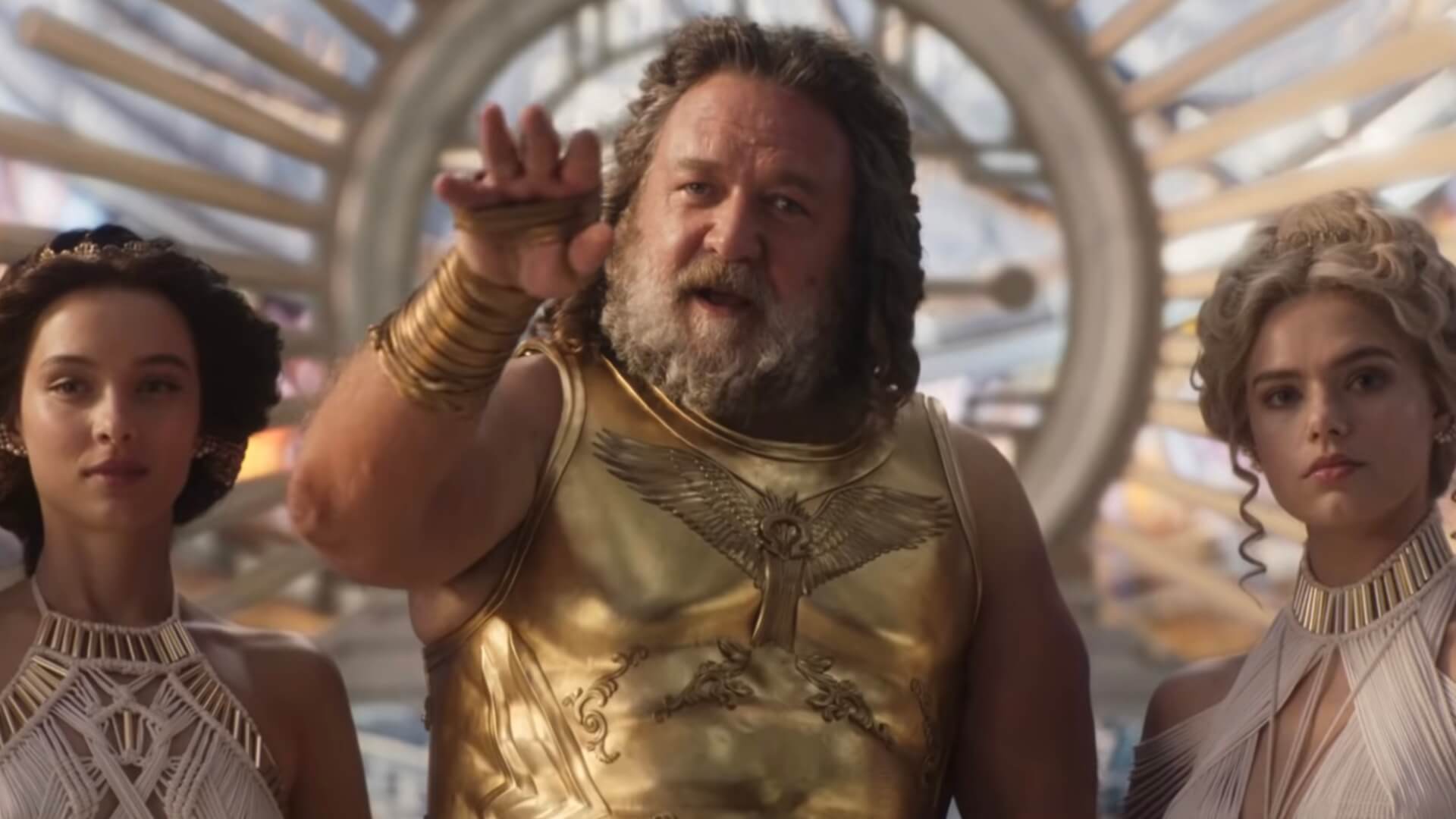 Zeus está presente na cena pós-créditos de Thor: Amor e Trovão, junto com o Hércules