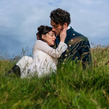 ‘Persuasão’, da Netflix, transforma obra de Jane Austen em comédia cringe