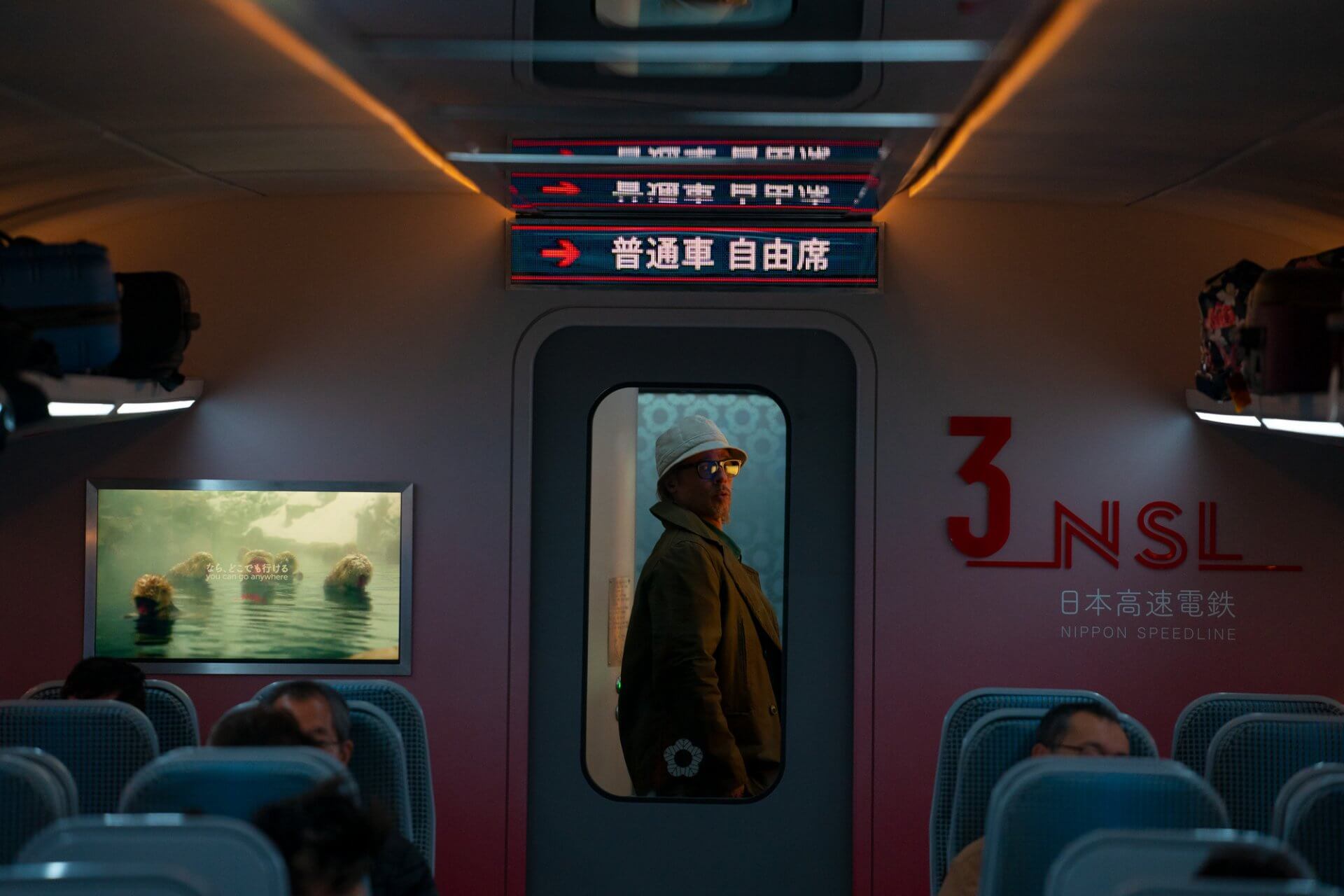 O filme não sabe utilizar o ambiente naturalmente claustrofóbico do trem ao seu favor (crédito: divulgação / Sony Pictures)