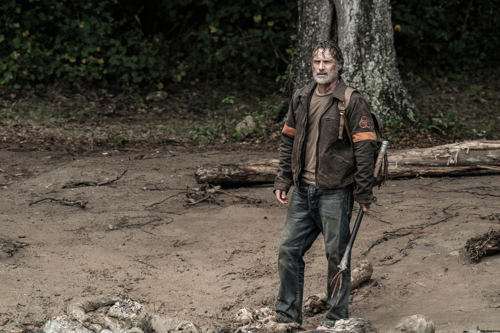 Andrew Lincoln como Rick Grimes no final da 11ª temporada de The Walking Dead