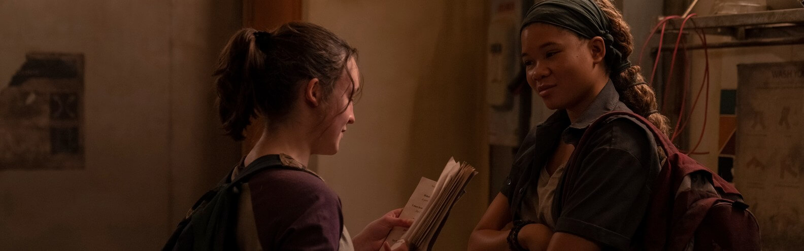 Ellie (Bella Ramsey) e Riley (Storm Reid) em cena do episódio 7 de 'The Last of Us'