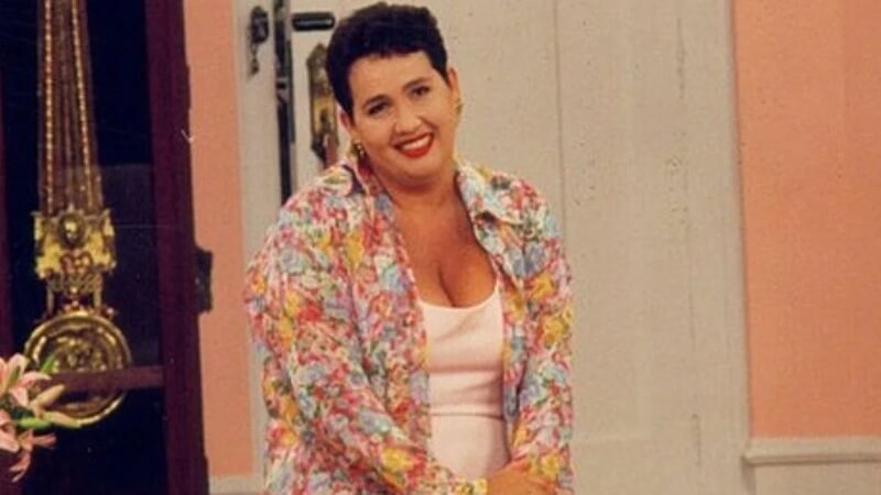 Claudia Jimenez como Edileuza em Sai de Baixo