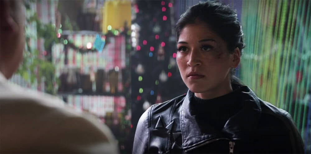 Echo (Maya Lopez) enfrenta Kingpin em Hawkeye (Crédito: Marvel Studios)