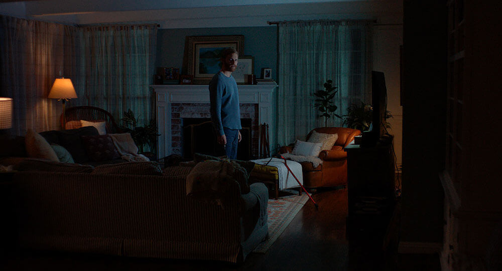 Em Mergulho Noturno, os problemas familiares se escondem sob a fachada de uma família feliz (Crédito: Universal Pictures)