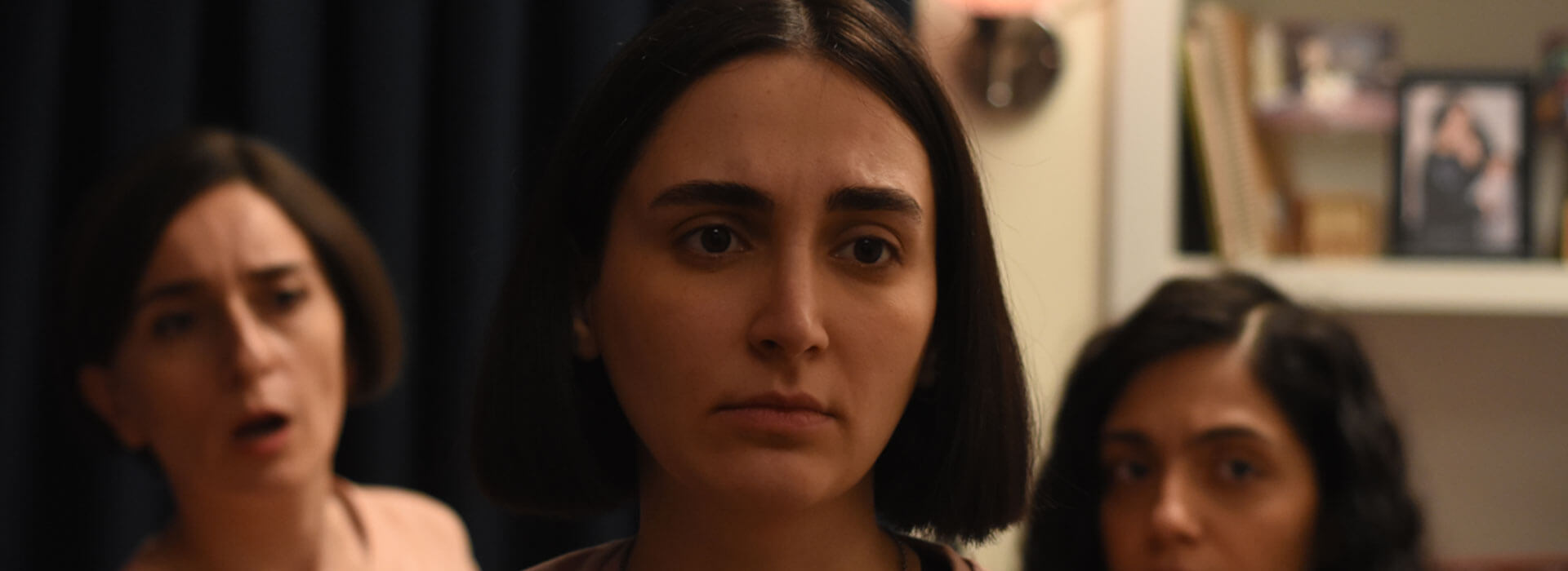 ‘The Seed of the Sacred Fig’: Filme de cineasta iraniano condenado à prisão arrebata Cannes 2024 e vira favorito