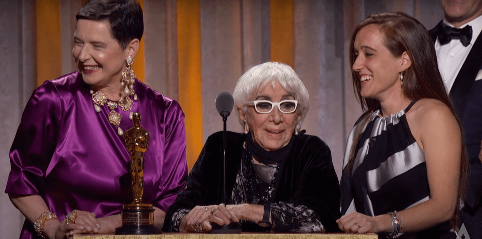 Lina Wertmüller recibe Oscar honorario