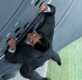 Tom Cruise colgando de un avión en Misión Imposible