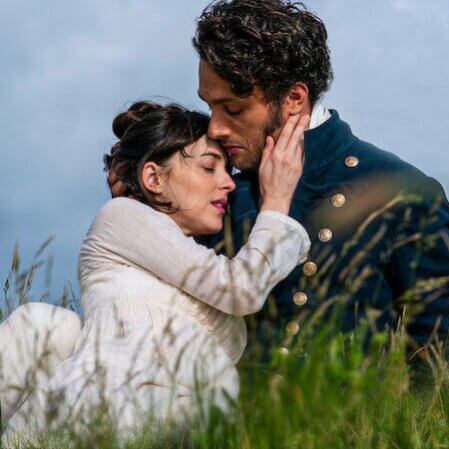 ‘Persuasión’, de Netflix, transforma la obra de Jane Austen en una comedia con mucho cringe