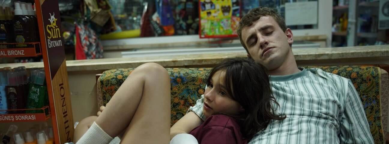 Paul Mescal protagoniza el emotivo tráiler de ‘Aftersun’