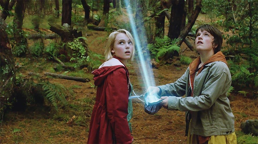 Josh Hutcherson y AnnaSophia Robb en El mundo mágico de Terabithia