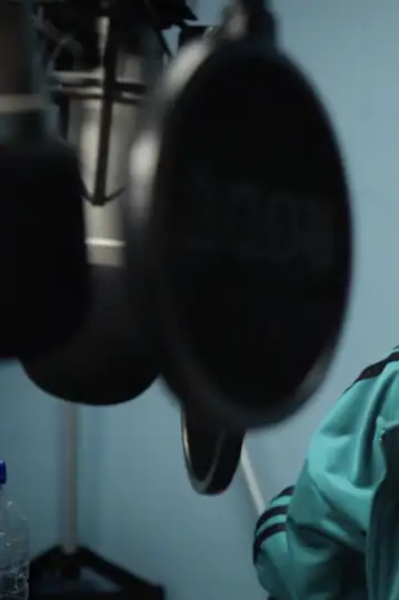 Nefertiti Holiday: I Is a Poet