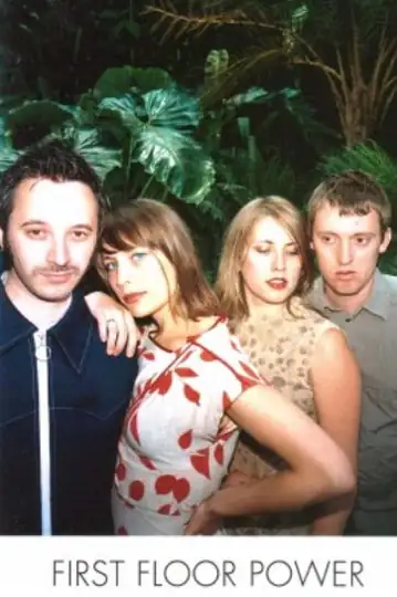 Det är svårt att le med en svart tand i munnen