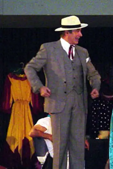 Fasoulis kai Perikletos, o kathenas netos sketos