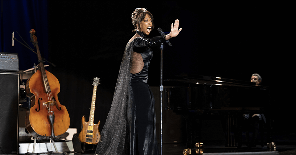 Quiero bailar con alguien: La Historia De Whitney Houston